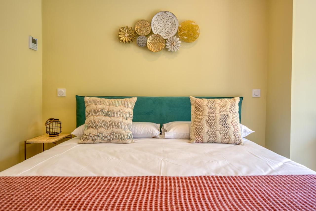 Deluxe Villa Graziella 200 M From The Beach Ез Екстер'єр фото