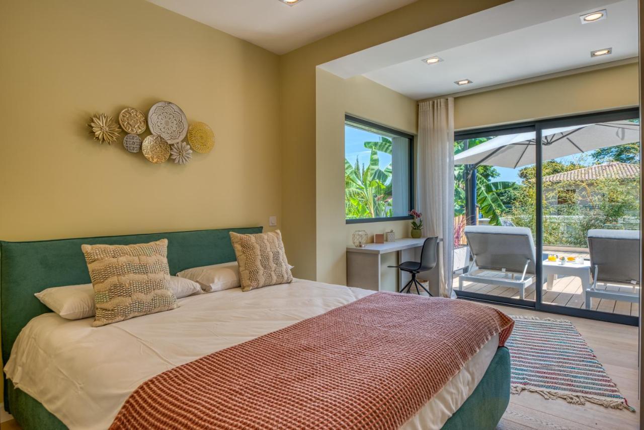 Deluxe Villa Graziella 200 M From The Beach Ез Екстер'єр фото