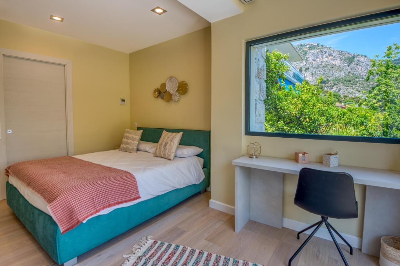 Deluxe Villa Graziella 200 M From The Beach Ез Екстер'єр фото