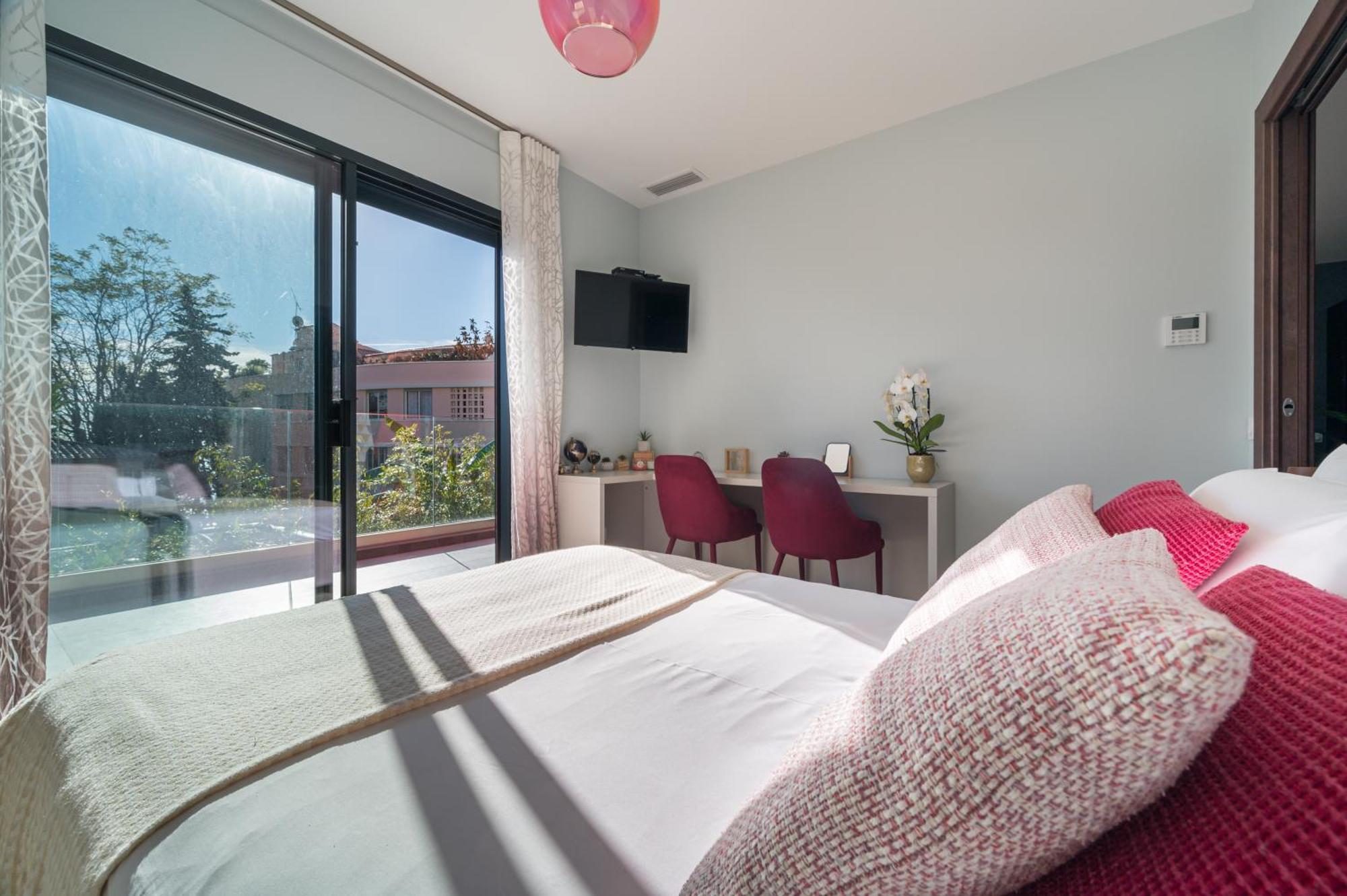 Deluxe Villa Graziella 200 M From The Beach Ез Екстер'єр фото