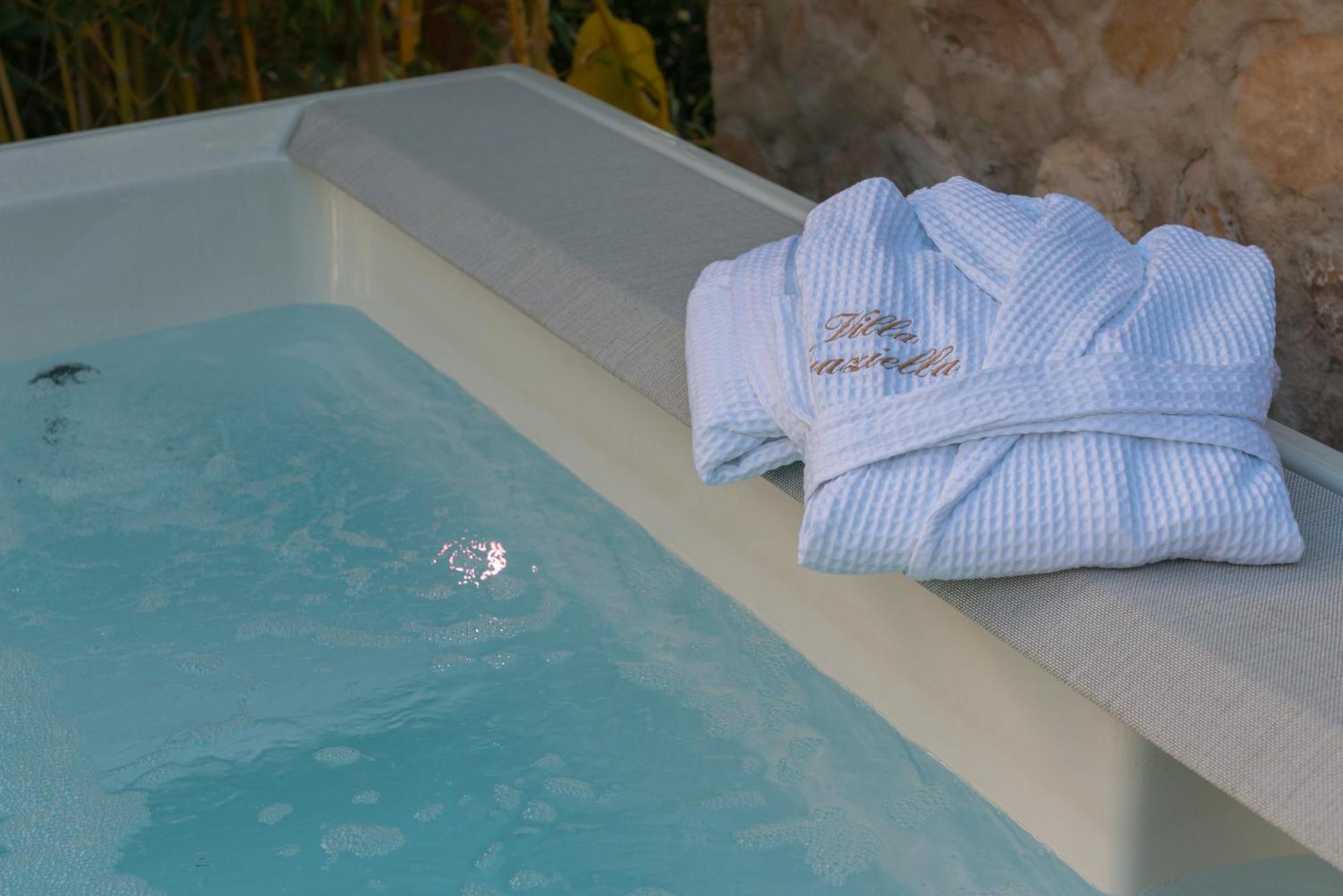 Deluxe Villa Graziella 200 M From The Beach Ез Екстер'єр фото